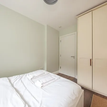 Stunning And Modern 2 Bedroom In * لُكَن