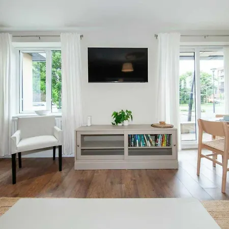 Stunning And Modern 2 Bedroom In شقة *