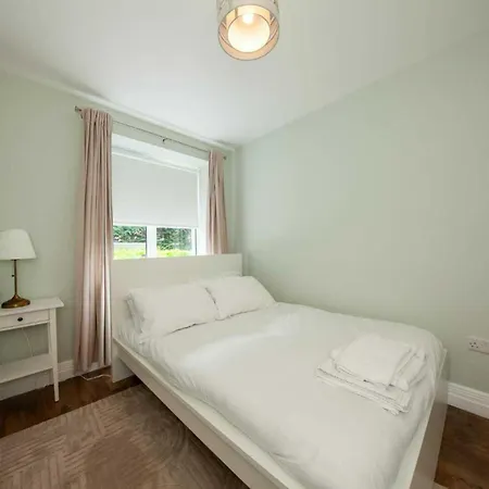 Stunning And Modern 2 Bedroom In * לוקאן